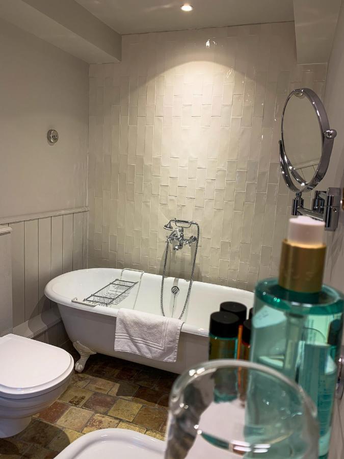 La Petite Folie Bed & Breakfast Honfleur Eksteriør bilde