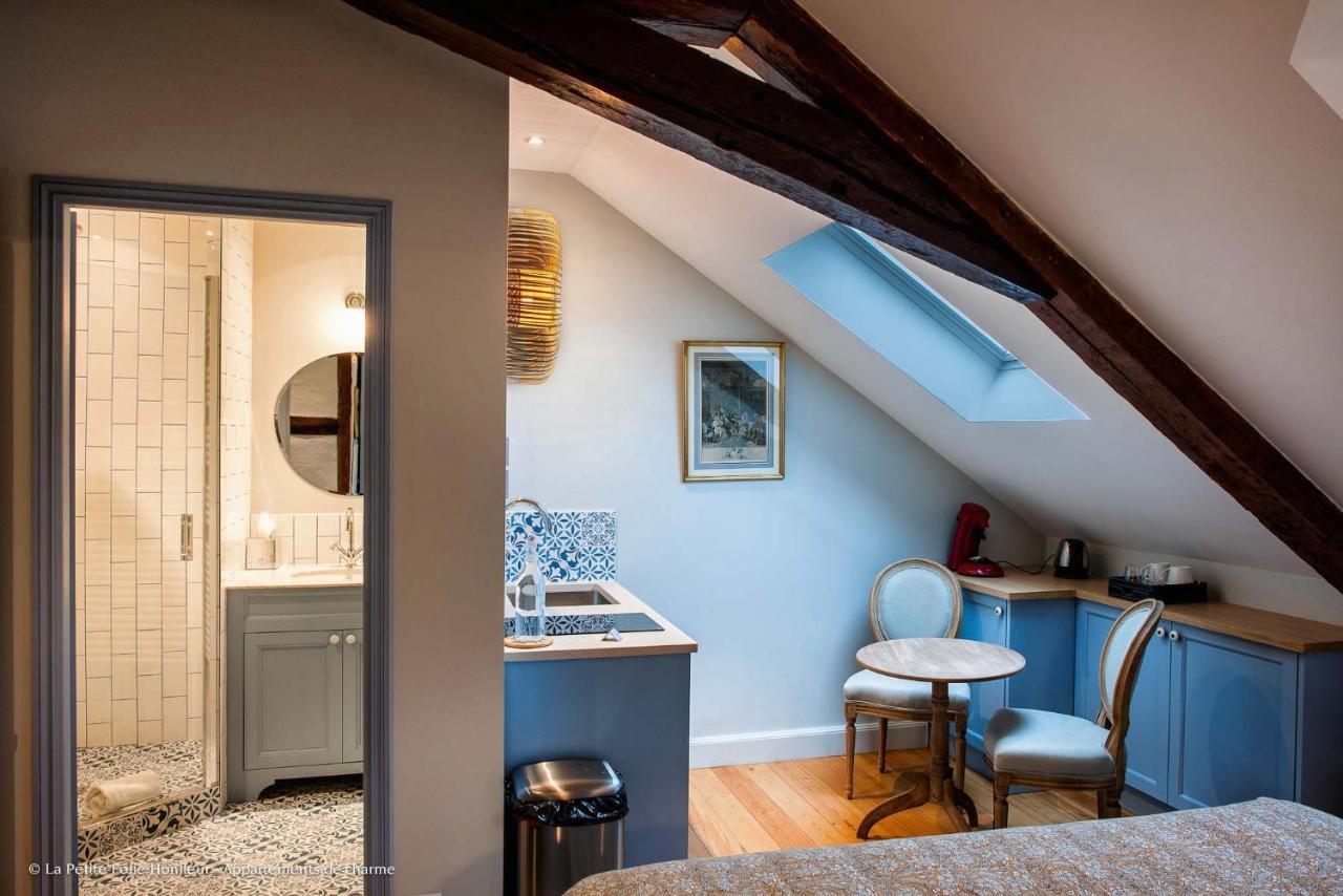 La Petite Folie Bed & Breakfast Honfleur Eksteriør bilde
